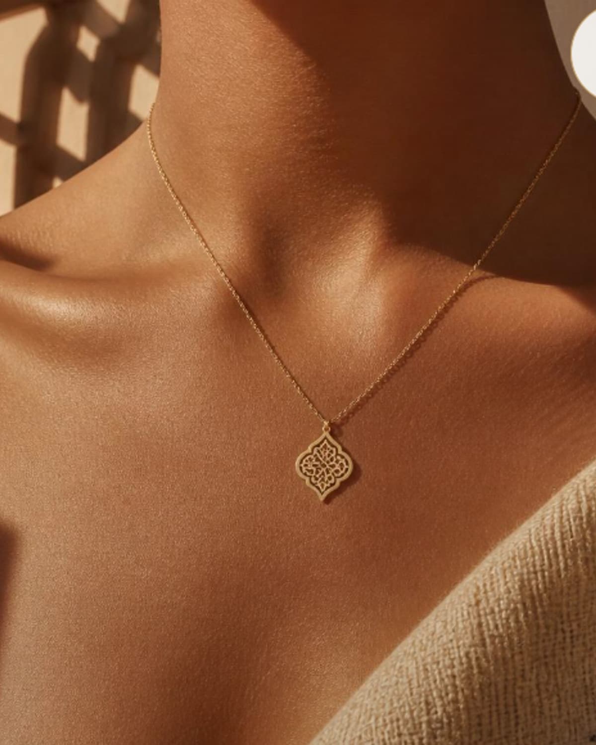 قطعة من مجموعة Talya Jewelry