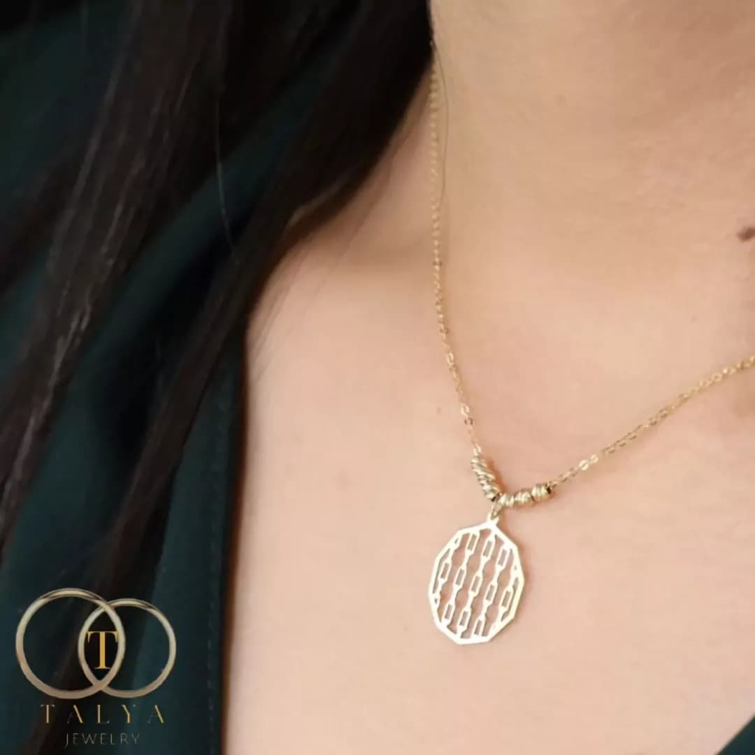 Collier Cercle Élégance En Or 18K — image 1
